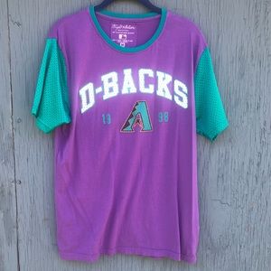 Retro Arizona Diamondbacks shirt (size Medium)